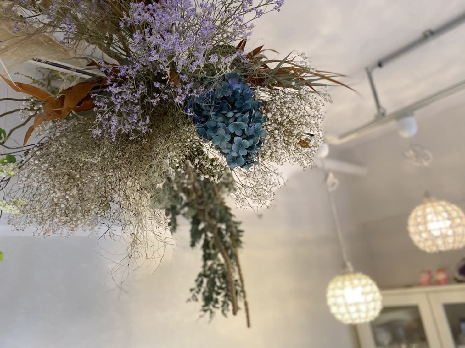 大分市西大分ビューティーサロンリンド（LINDO）ネイル・まつ毛カール・脱毛男性女性・ヘッドマッサージ専門店＿リラックスできる安心の店内